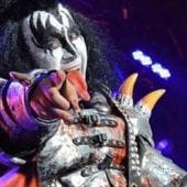 Gene Simmons, leyenda de Kiss: 'Retírate a tiempo, antes de que te noqueen'.