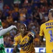Tigres doblega a Santos con goles de Córdova y Quiñones y afianza tercer lugar