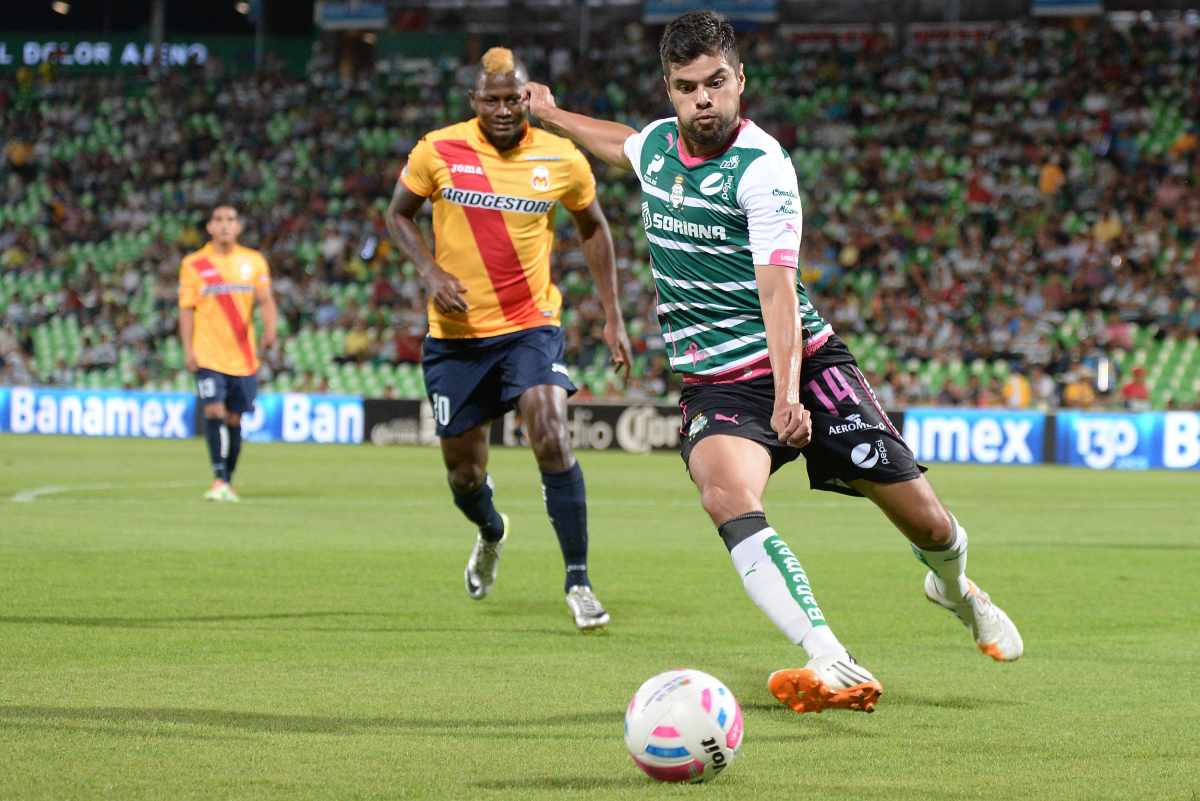 Néstor Araujo