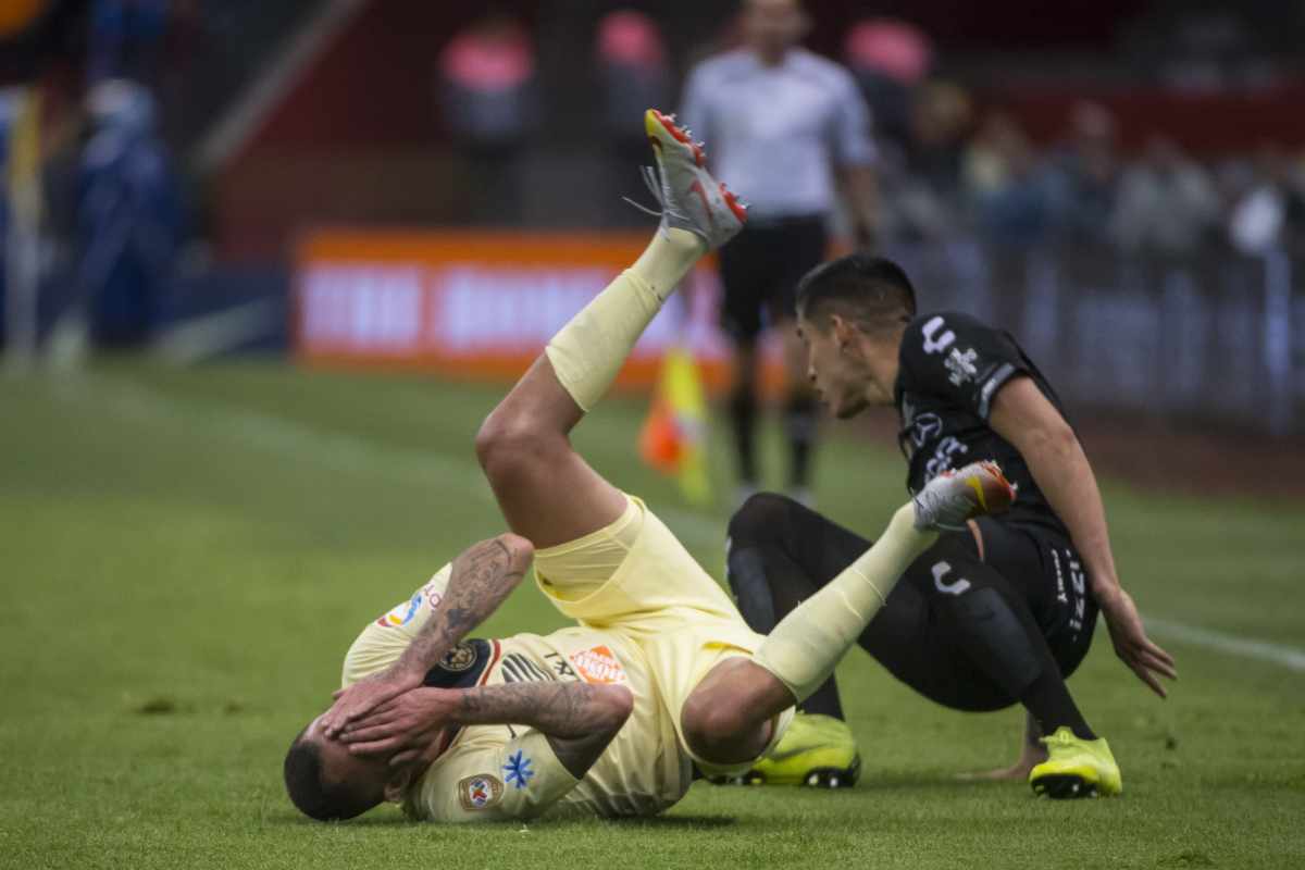 América