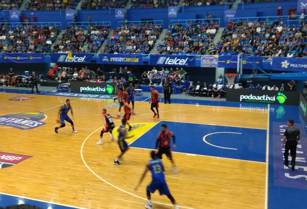Capitanes pega primero a Soles