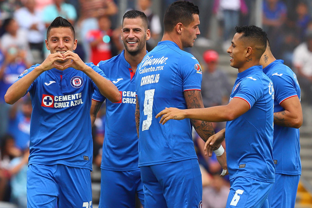 Cruz Azul golea a Lobos BUAP