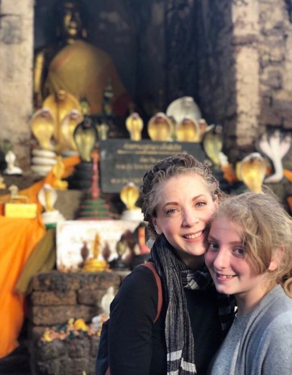 Edith González junto con su hija, Constanza Creel González