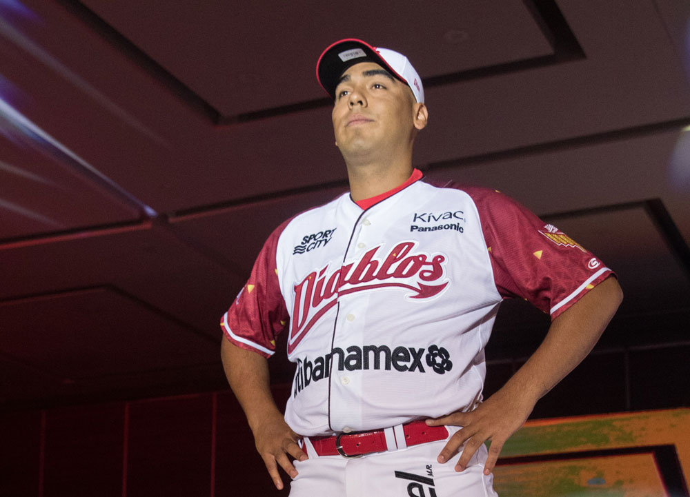 Diablos Rojos presume uniforme