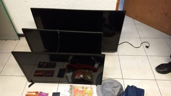 ROBO A CASA