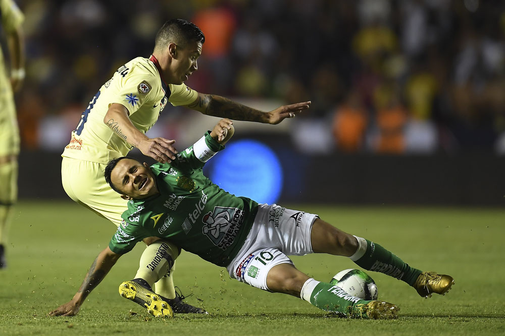 León da el primer zarpazo