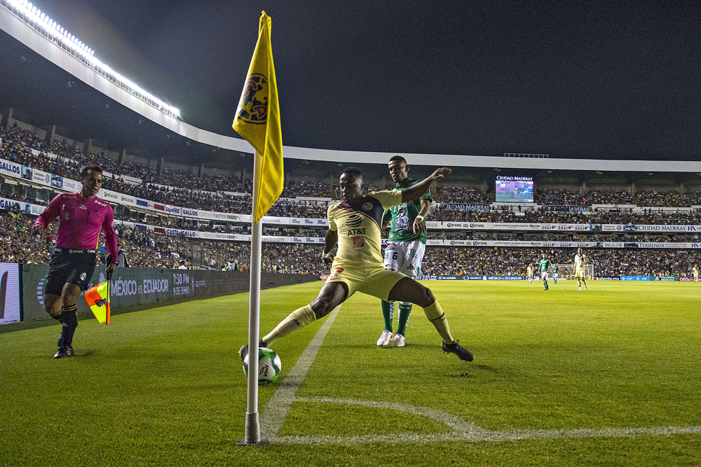 León da el primer zarpazo
