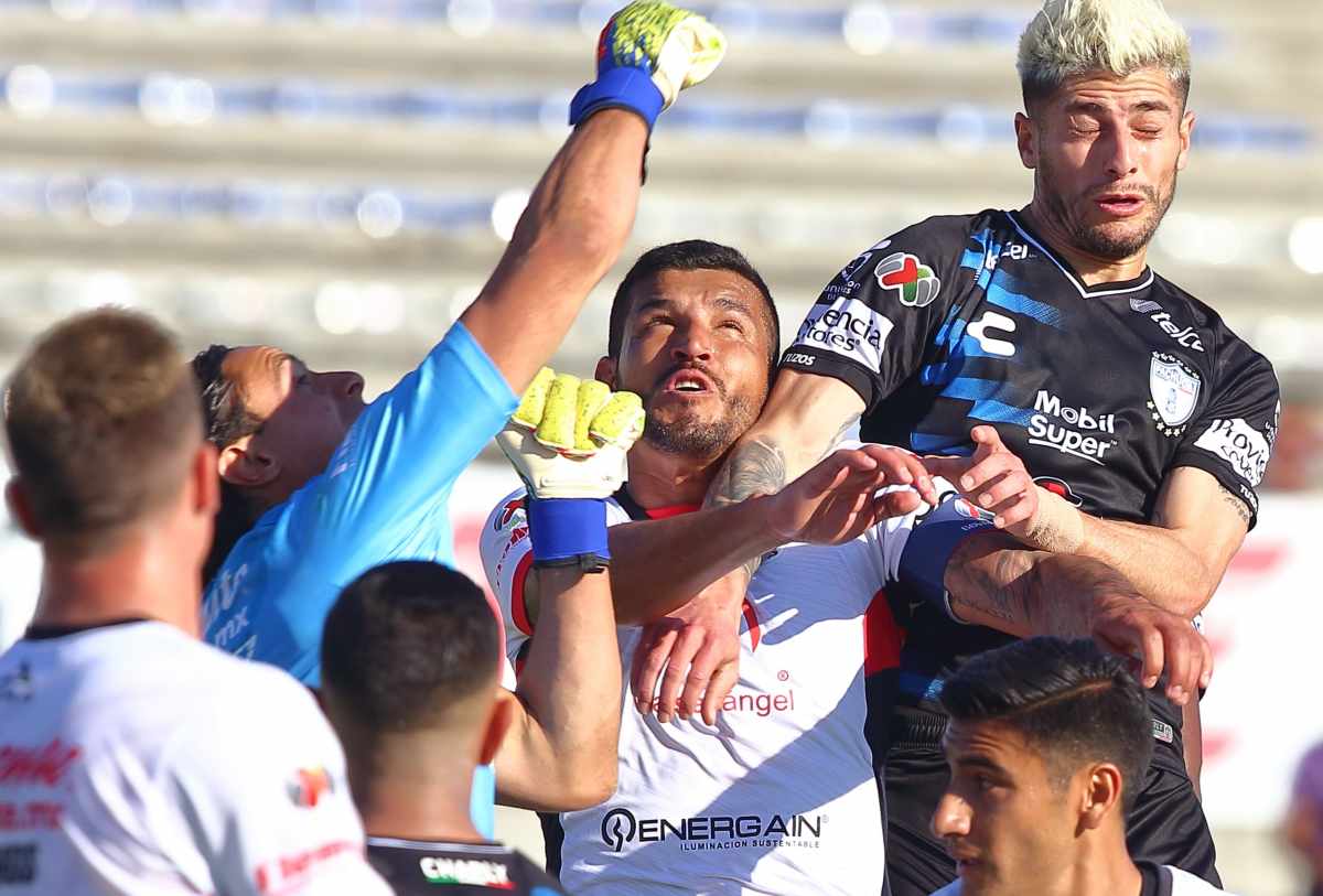 Lobos BUAP y Pachuca dividen puntos