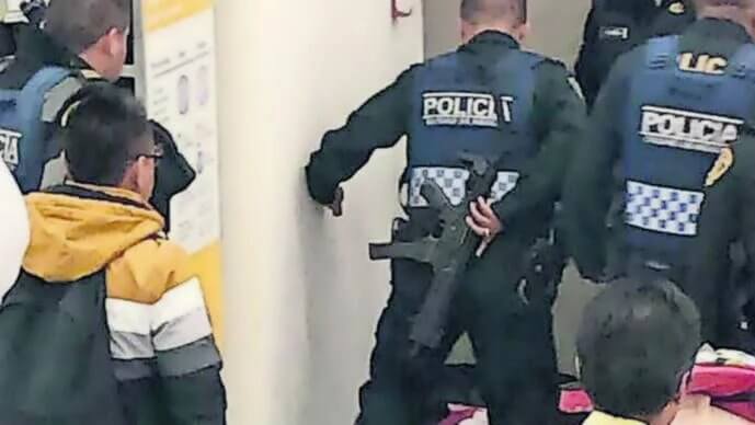 Mujer policía