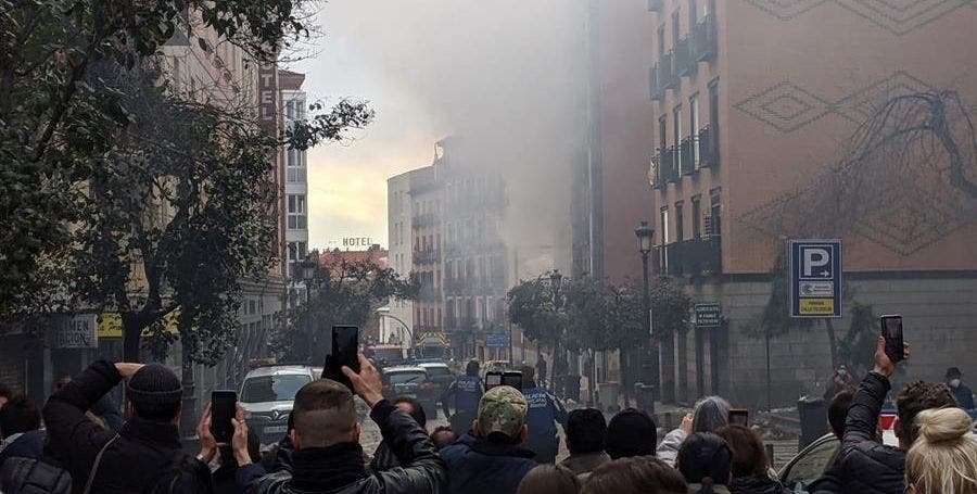 Al menos 3 muertos dejó el estallido en un edificio de Madrid (EFE)