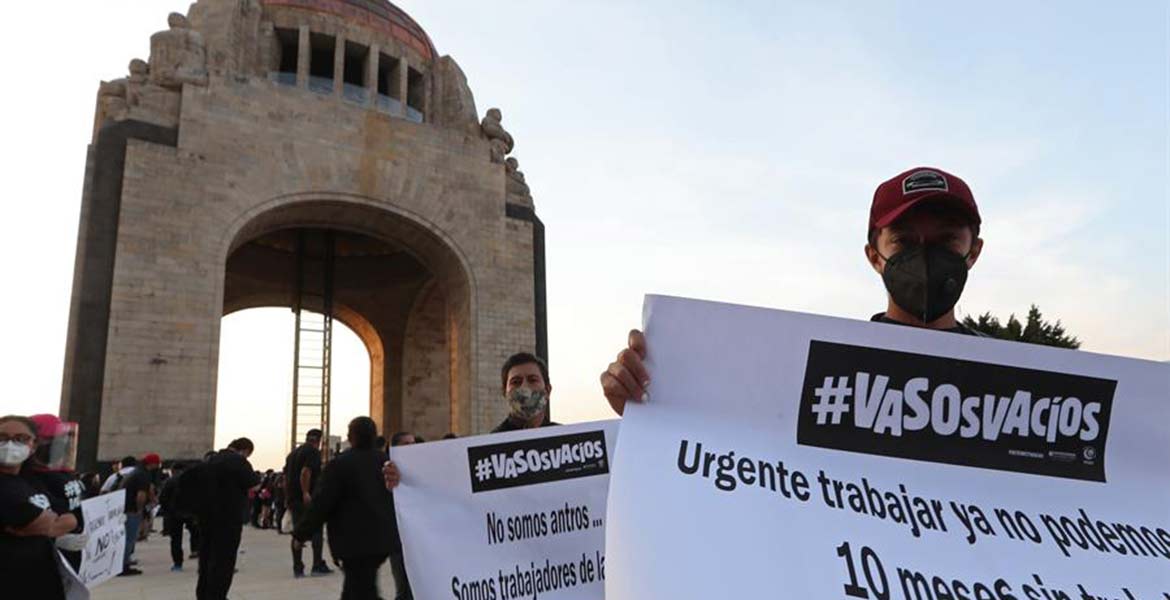 Protresta #VasosVacíos en la CDMX (EFE)