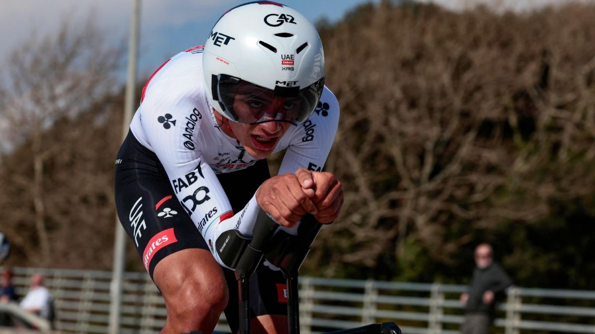 Isaac del Toro debuta con top 10 en la contrarreloj del Tirreno Adriático 2026