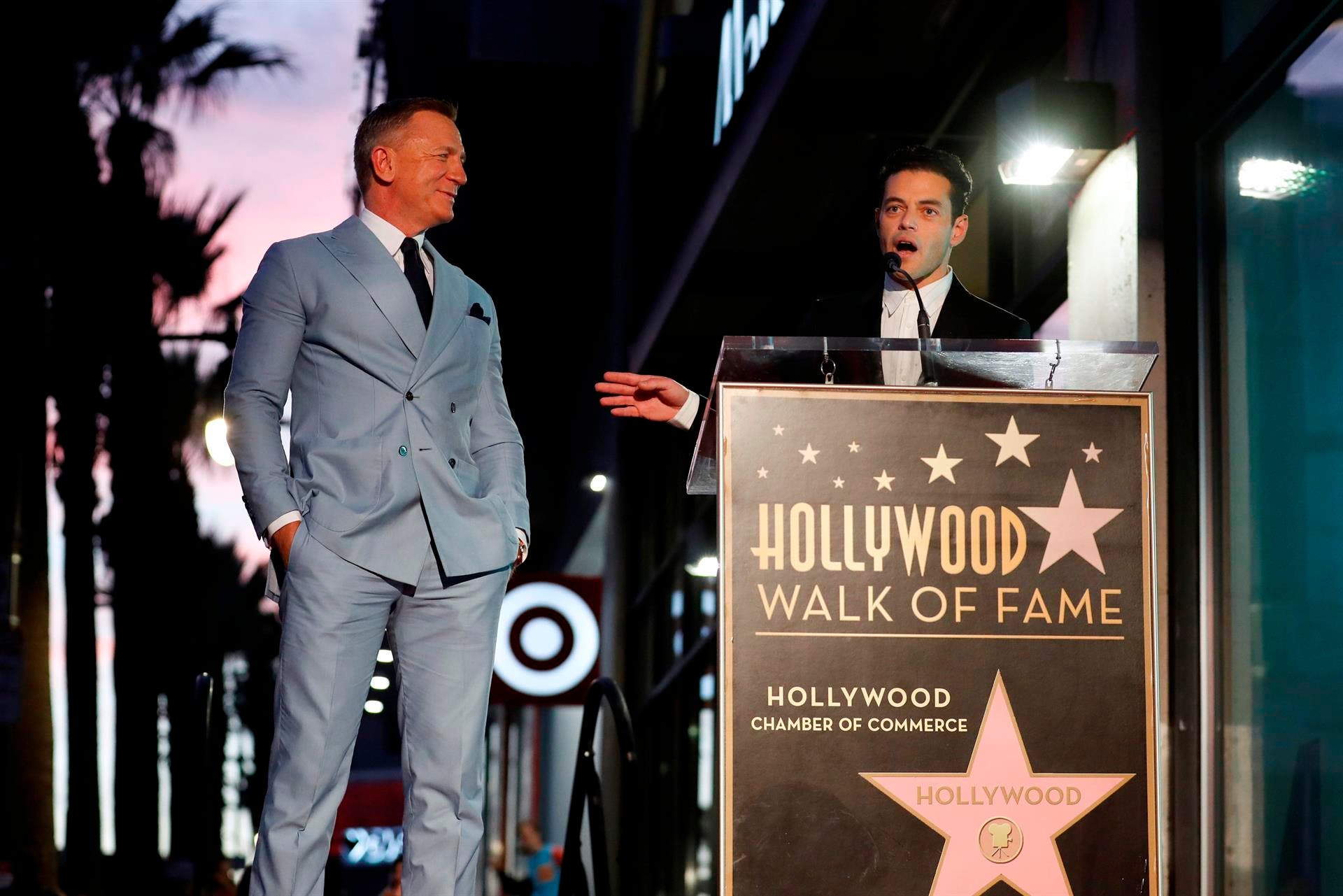 Daniel Craig
