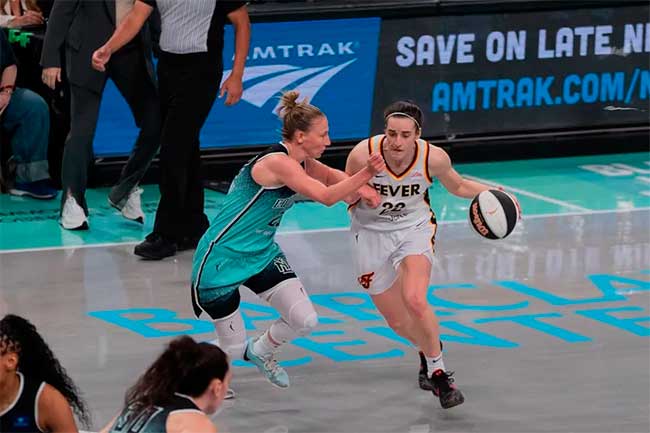 CAITLIN CLARK