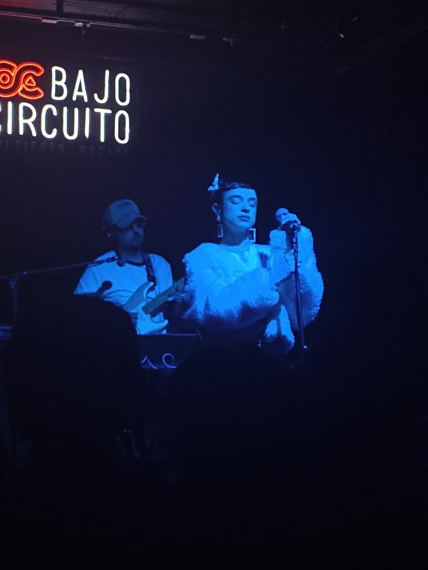 Foto de Alaide por Alex Dayo