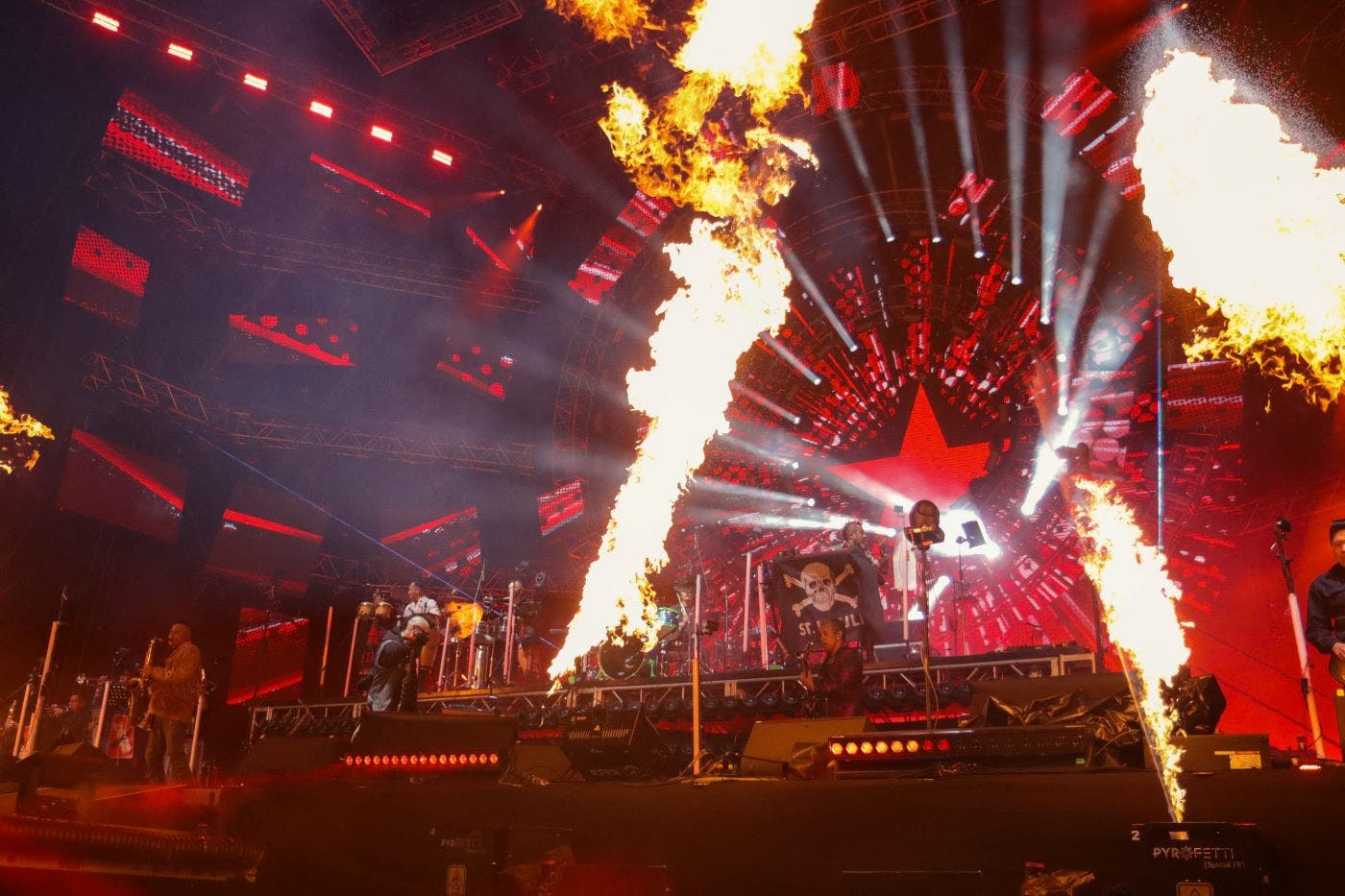 PANTEON ROCOCO ESTADIO GNP