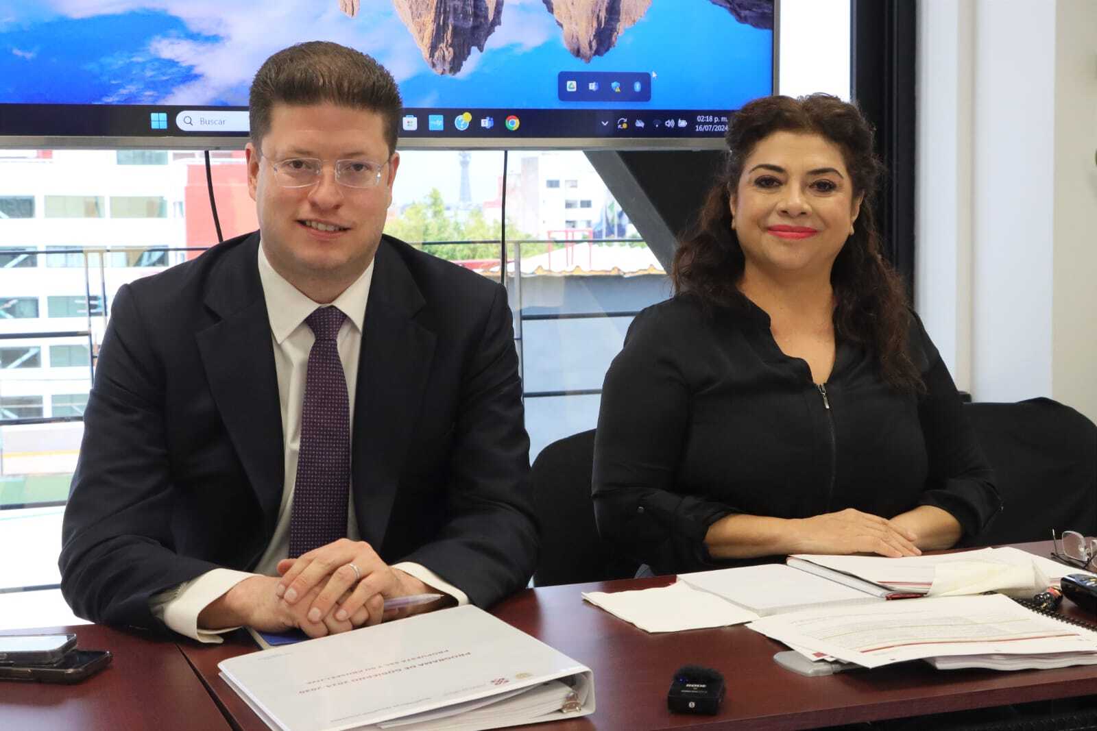 REUNION BRUGADA VAZQUEZ CAMACHO