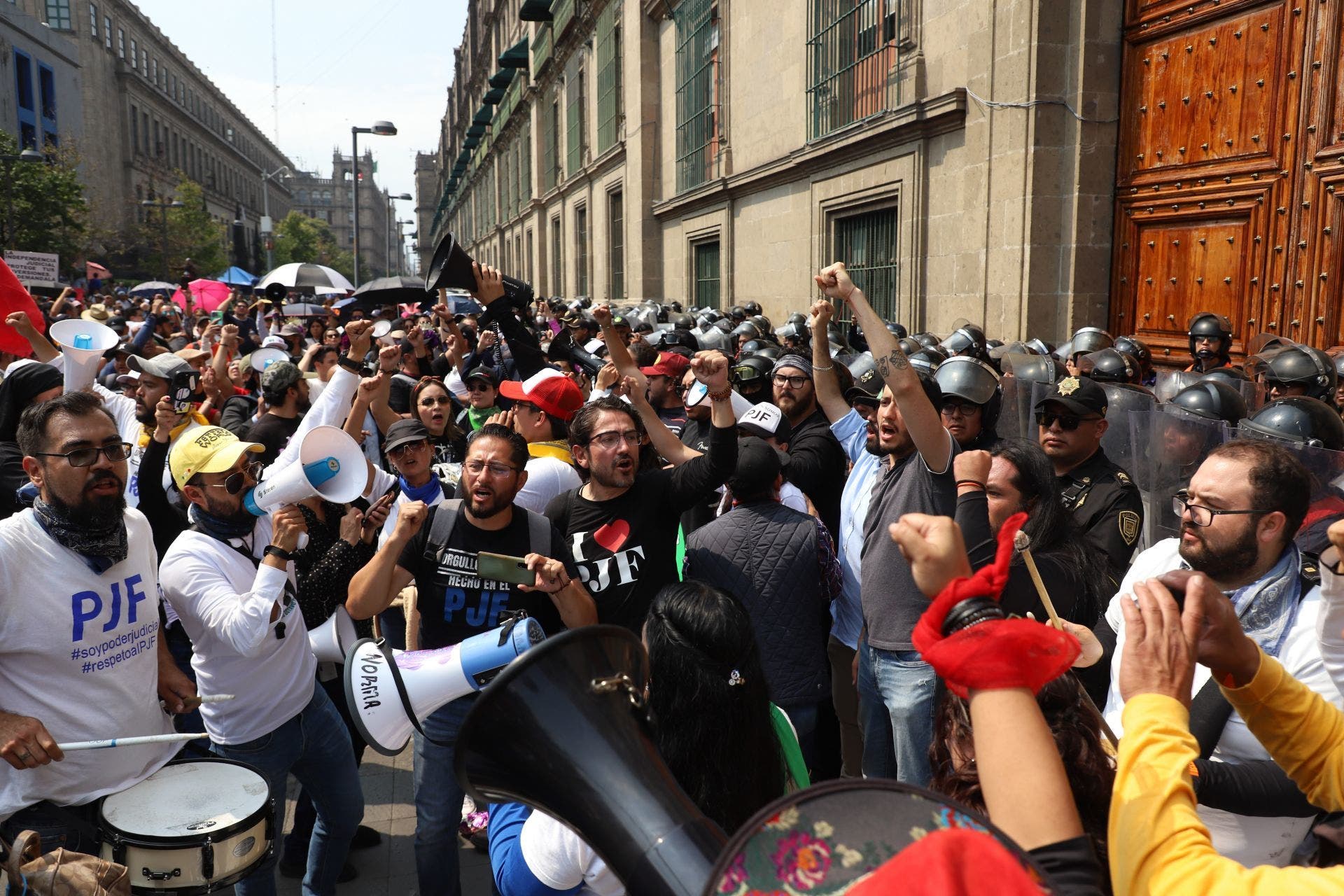 TRABAJADORES PJF PALACIO NACIONAL