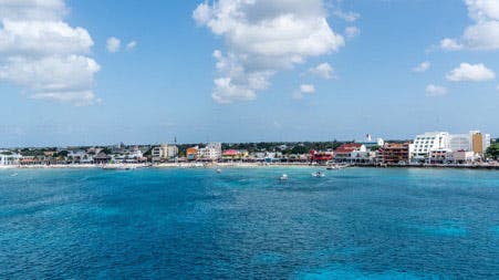 Ferri Cancún - Isla mujeres