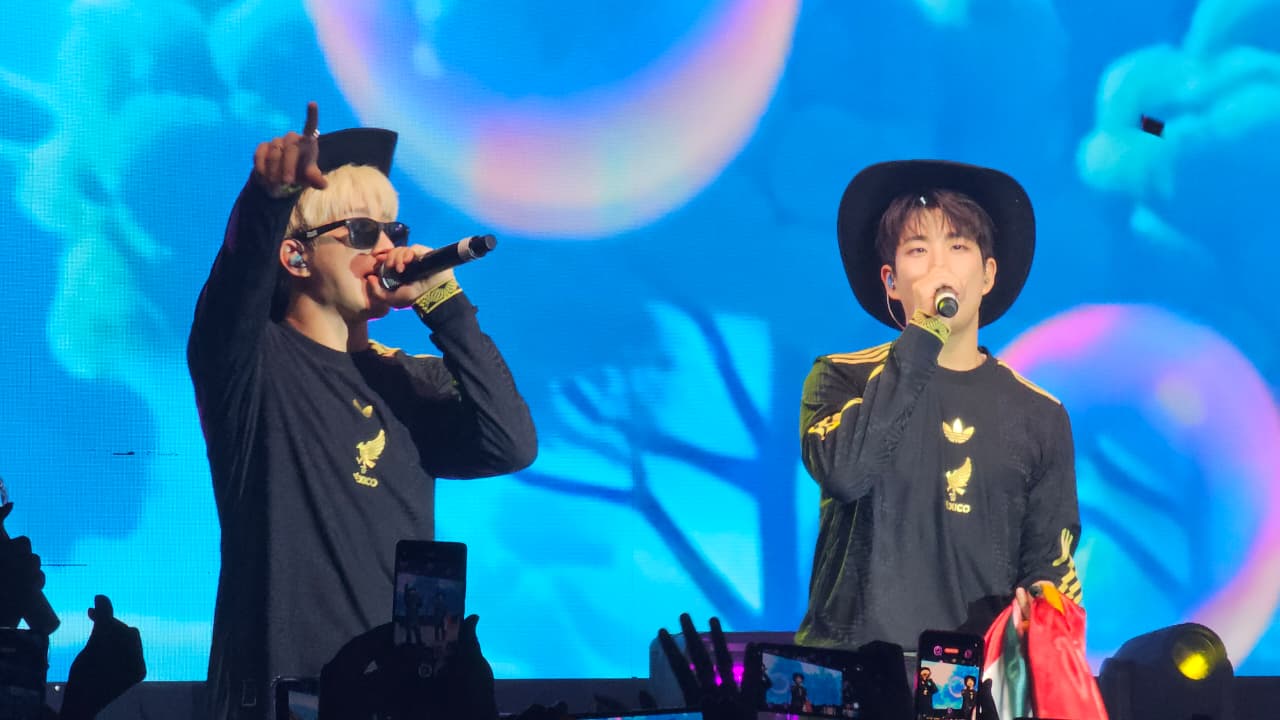 Zoonizini Foto de Alex Dayo