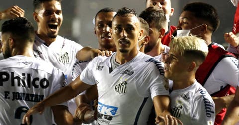 Con goles de Diego Pituca, Yeferson Soteldo y Lucas Braga, Santos le dio un ‘baile’ a Boca para apuntarse en la final continental, en la que se medirá a Palmeiras en el Maracaná
