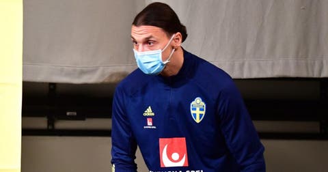 Ibrahimovic llora de emoción en regreso con la selección de Suecia