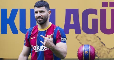 'Kun' Agüero confía en continuidad de Messi con el Barcelona