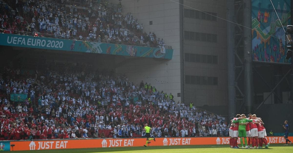 Detenido el Dinamarca-Finlandia por desvanecimiento de ...