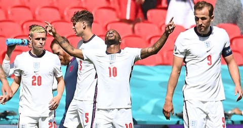Inglaterra vence a Croacia y al calor londinense con gol de Sterling
