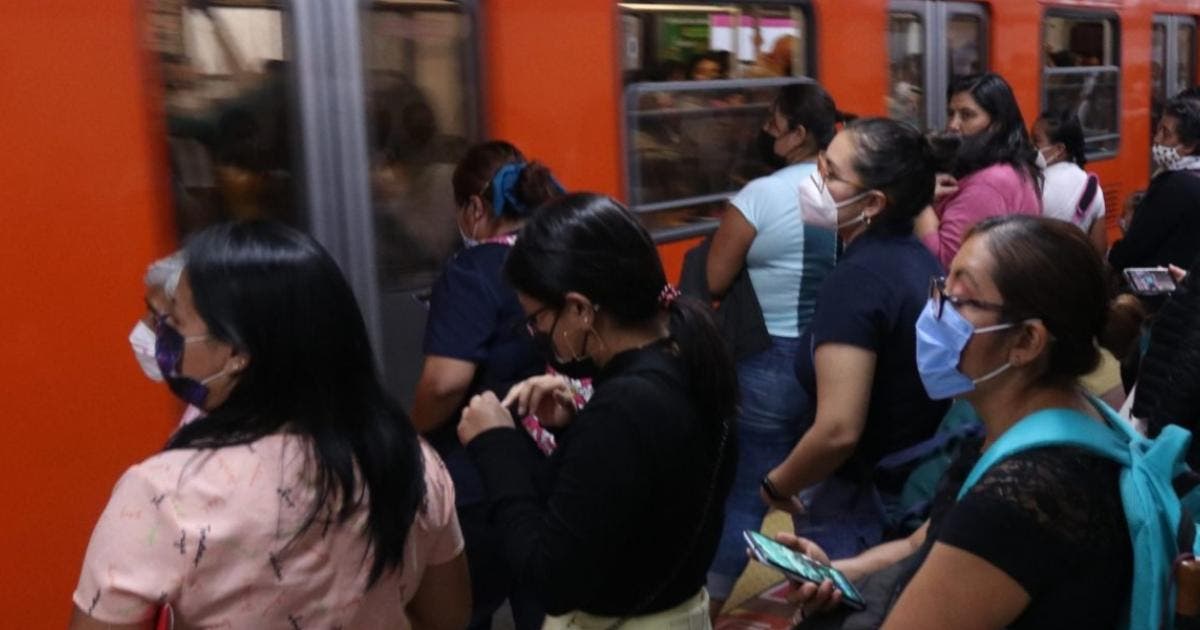 Acciona usuario del Metro palanca de