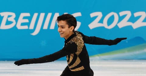 Donovan Carrillo avanza en su debut en el patinaje de los Juegos de Invierno