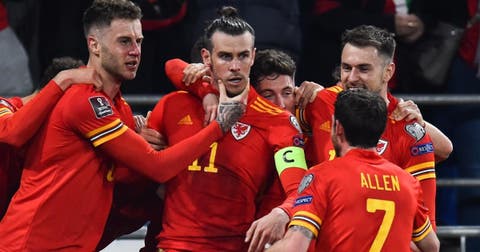 Gareth Bale marca doblete a Austria y guía a Gales a final de la repesca
