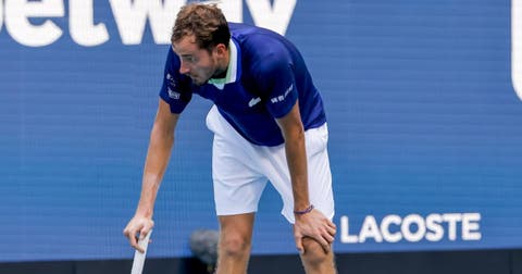 Medvedev cae ante Hurkcacz en el Miami Open y se le escapa la cima del ranking