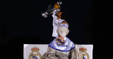 Marcelo culmina la macrofiesta de Real Madrid en Cibeles con promesa de Hazard