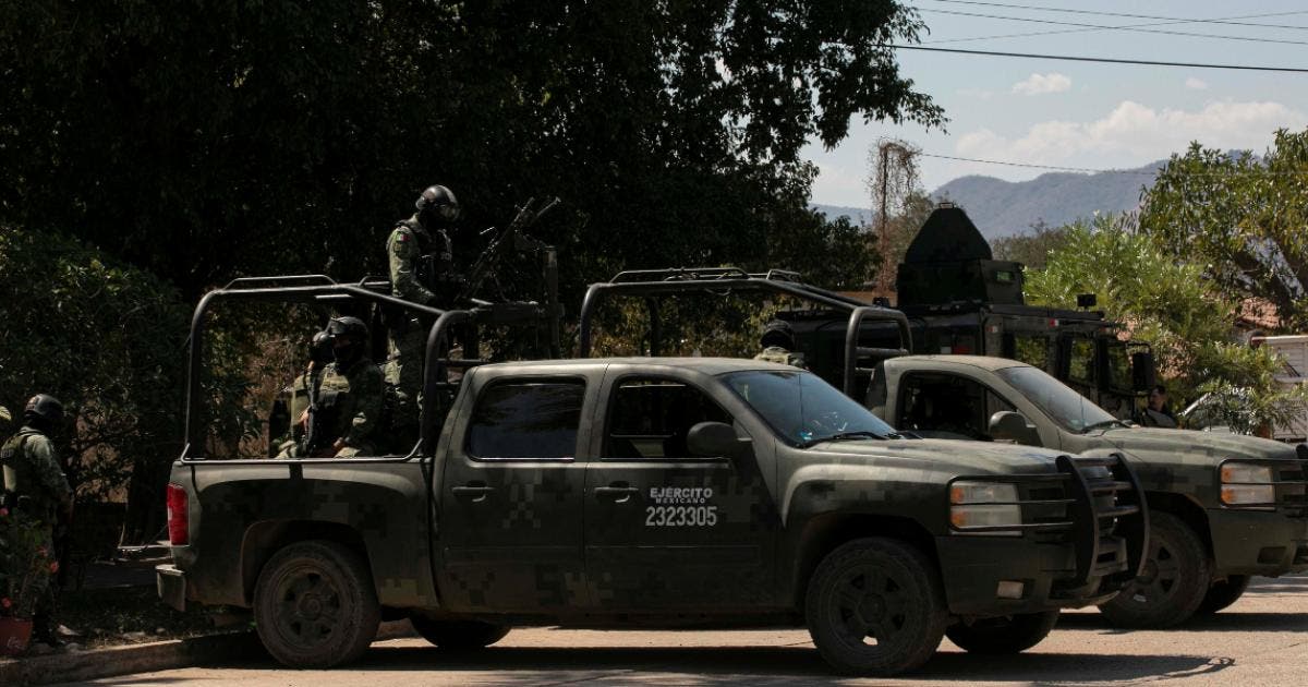 Suman 14 cuerpos encontrados en fosas clandestinas en Michoacán