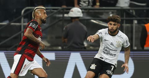 Flamengo y Corinthians definen al primer semifinalista de la Copa Libertadores