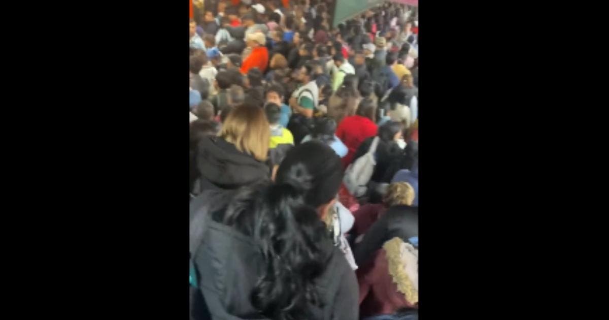 Caos en la Línea 8 del Metro CDMX Retrasos de hasta 13 minutos afectan