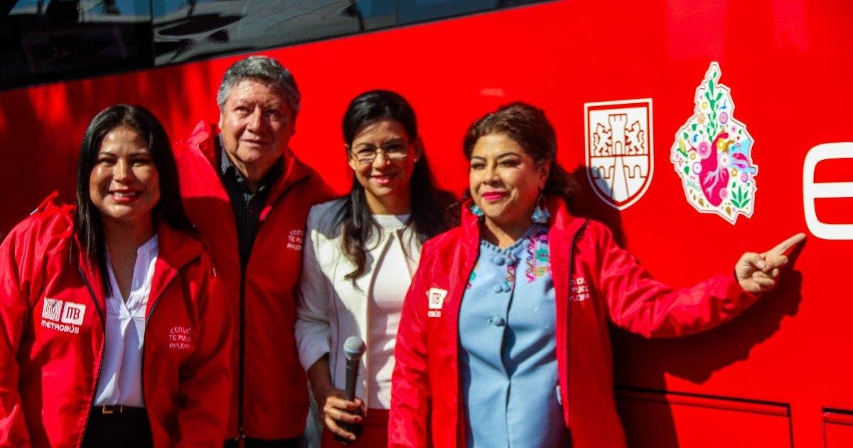 Clara Brugada entrega 26 nuevas unidades eléctricas de Metrobús | Diario de México