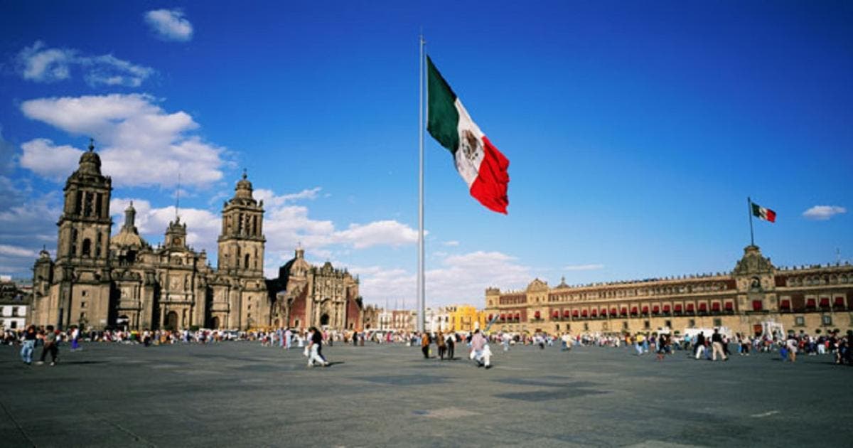 Comienzan obras para remodelar el Zócalo Diario de México