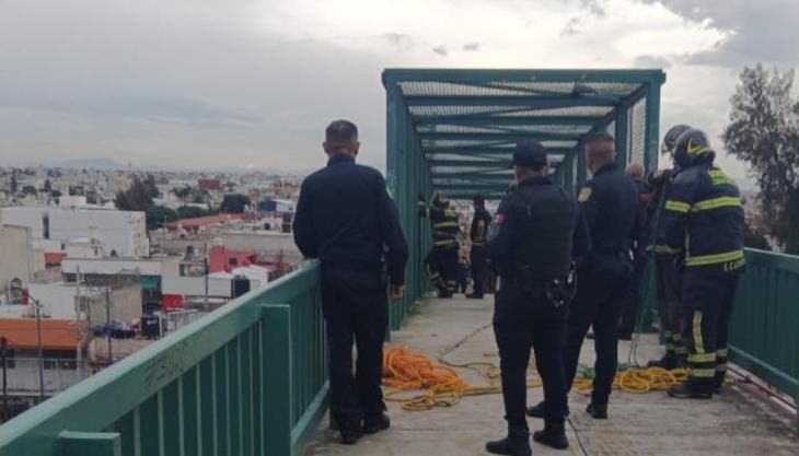 hombre queria aventarse Metro Guelatao muere durante rescate