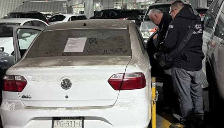 incautan autos robados terminal 2 AICM