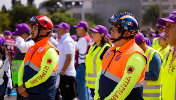 realizan clase masiva primeros auxilios CDMX 19S.jpg