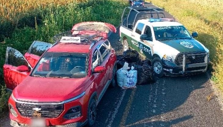 camioneta robada con 200 kilos de marihuana 
