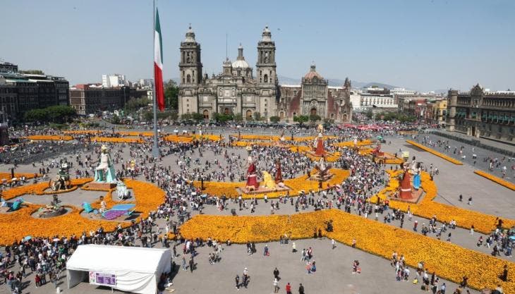 inaugura Brugada mega ofrenda.jpg