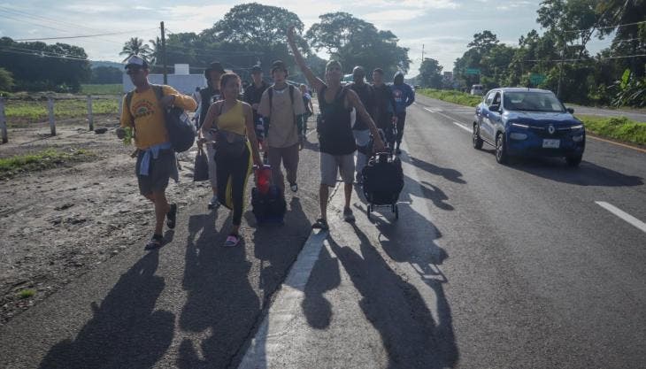 optan migrantes establecerse Mexico.jpg