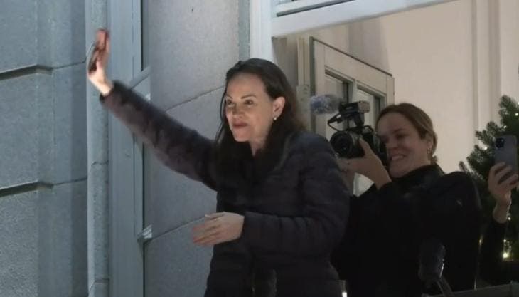 saluda desde Oslo Maria Corina Machado.jpg