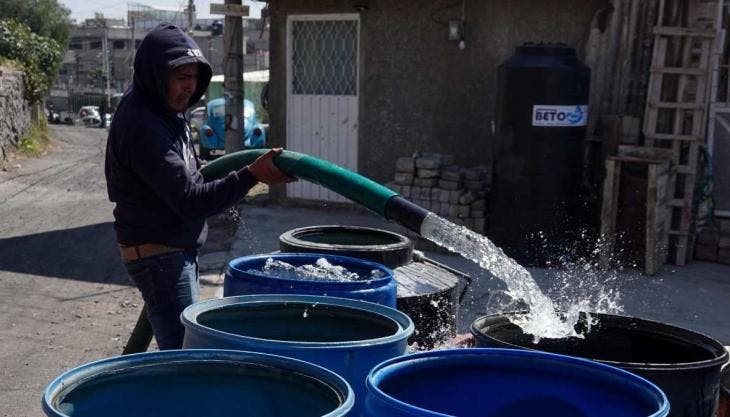 Suministro botes agua