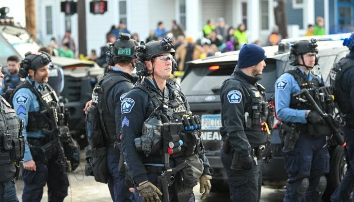 declara Minnesota emergencia muerte mujer ICE.jpg