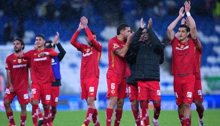 El Toluca, campeón vigente del fútbol mexicano, inició la defensa de su título con una victoria por 0-1 sobre Monterrey.