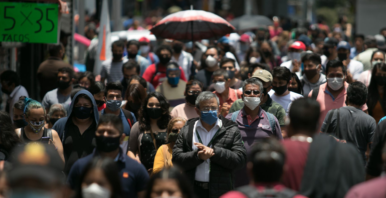 Movilidad en la CDMX sigue sin bajar a pesar del semáforo rojo